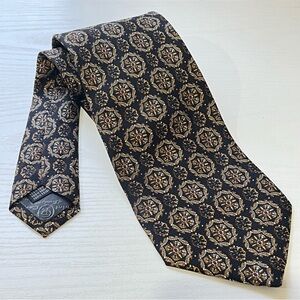 Black and Gold Patterned Silk Necktie by Point Carre of Beverly Hills